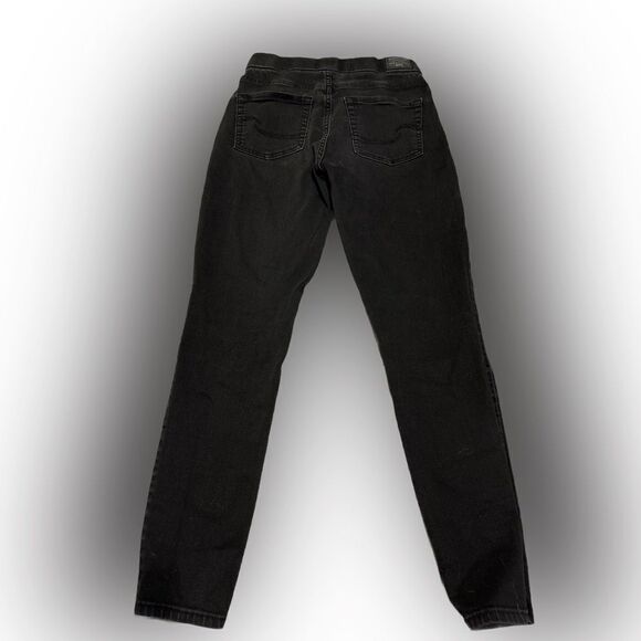 Signature Levi’s Pull-On Skinny Jeans - Picture 2 of 8